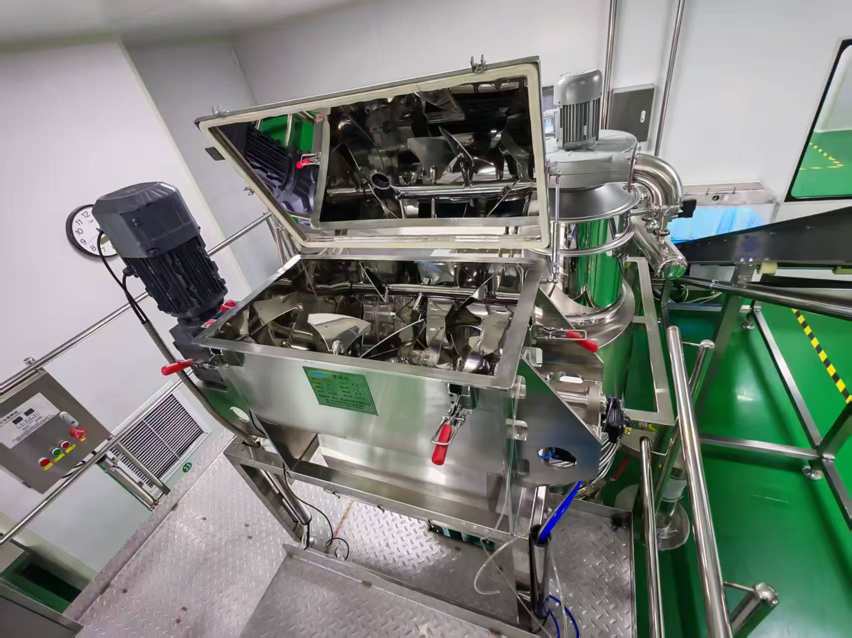 Single-paddle pull-out mixer