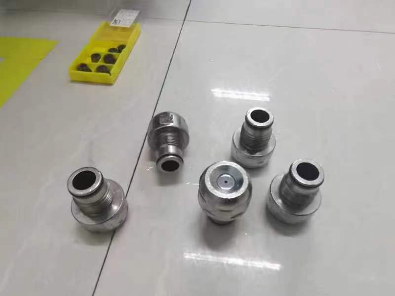 Pressure atomizing nozzle