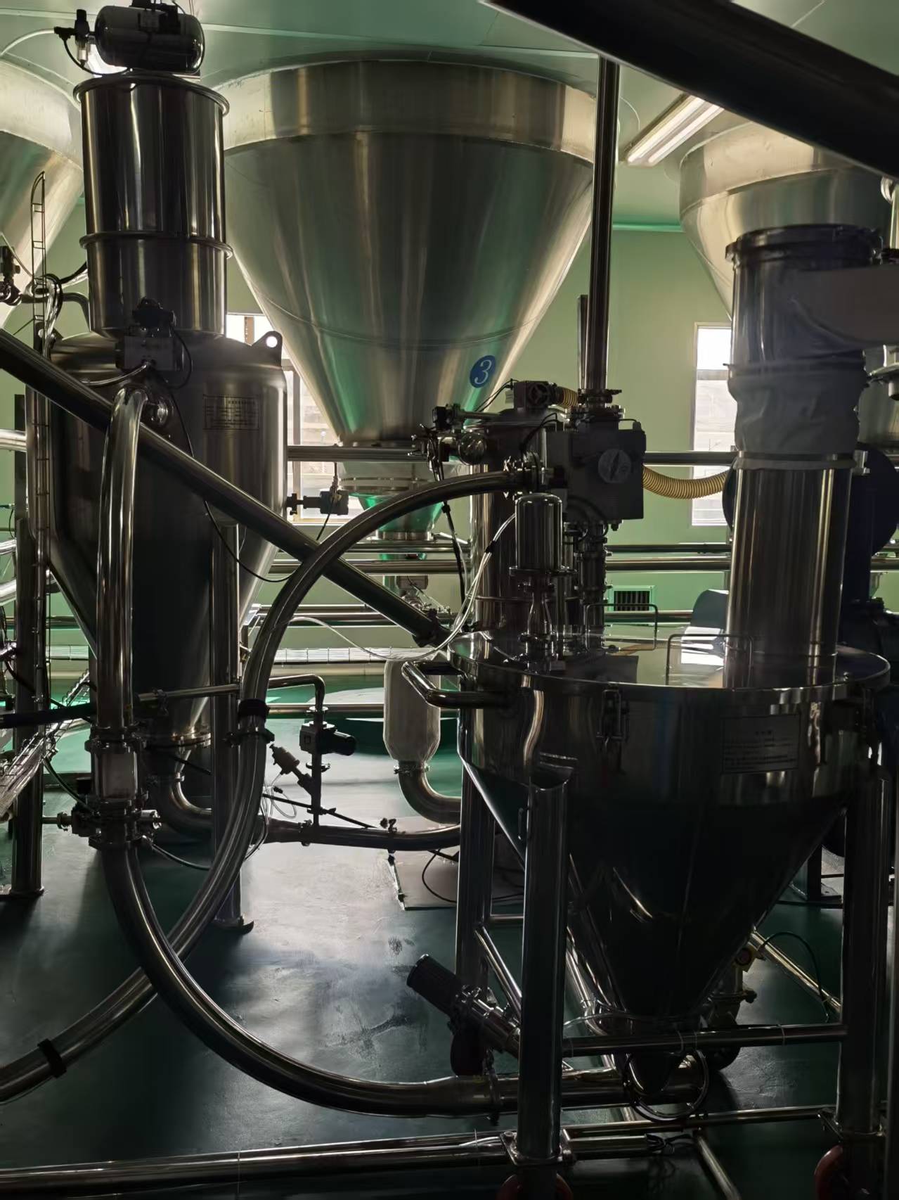 Positive-negative pressure dense phase conveying system